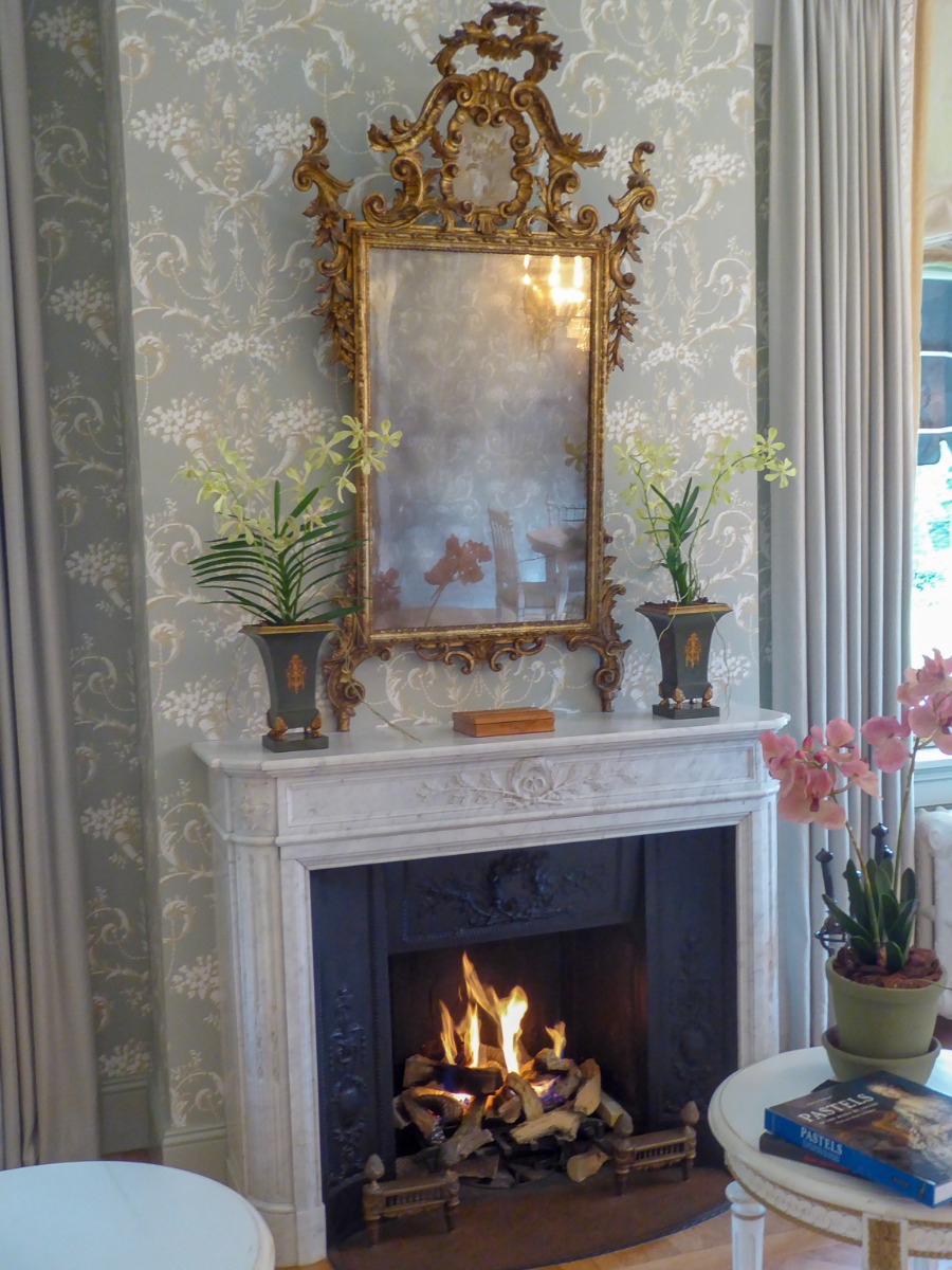 Decorated gas fireplaces in Rotterdam