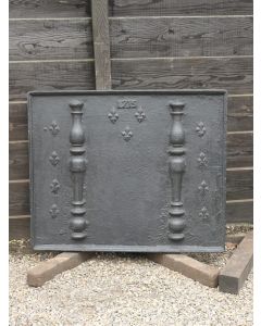 Pillars with Fleurs de Lys Fireback
