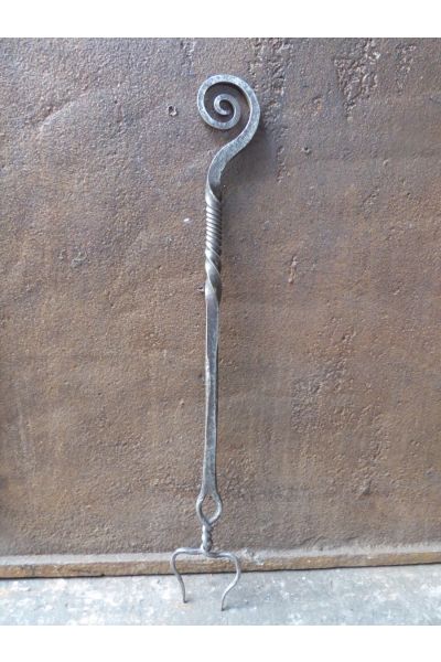 17th c Toasting Fork made of 32 