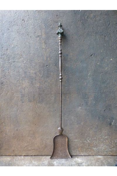 Antique Fireplace Shovel made of 15,16 