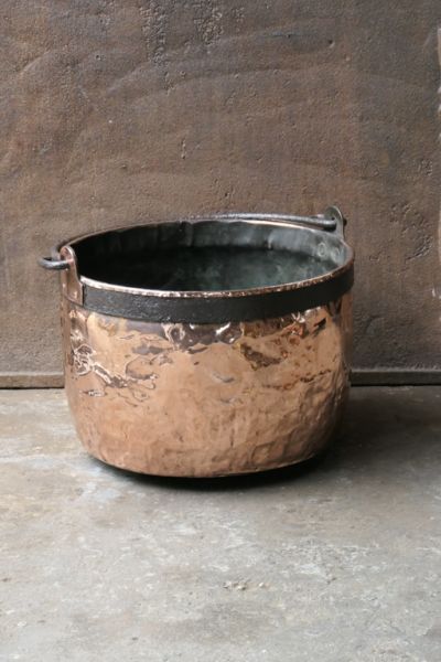 Polished Copper Log Basket made of 15,47 