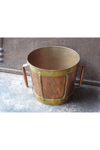 Copper Firewood Holder made of 16,31 