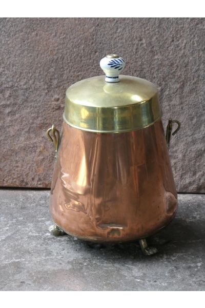 Antique Extinguishing Pot made of 16,31,153 