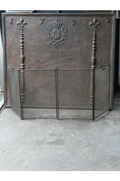 Decorative Antique Fireplace Screen made of 16,154,155 