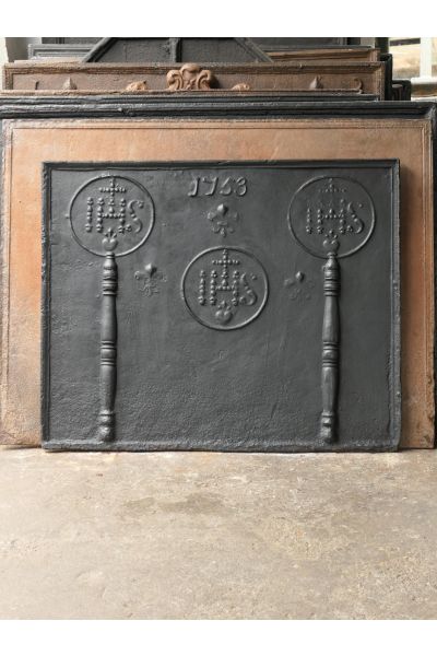 Pillars with Fleurs de Lys Fireback