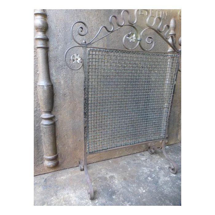 English Fire Screen made of Wrought iron, Iron mesh 