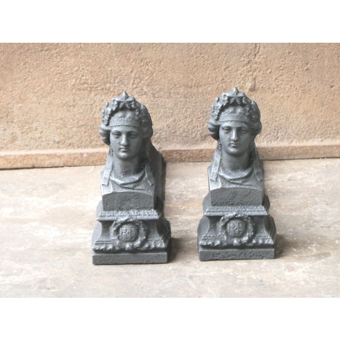 Marianne Andirons made of Cast iron 