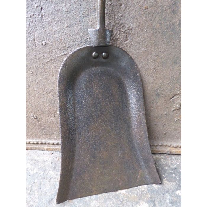 Victorian Fire Shovel made of Wrought iron 