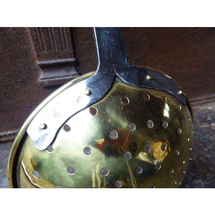 18th c Skimmer made of Polished steel, Polished brass 