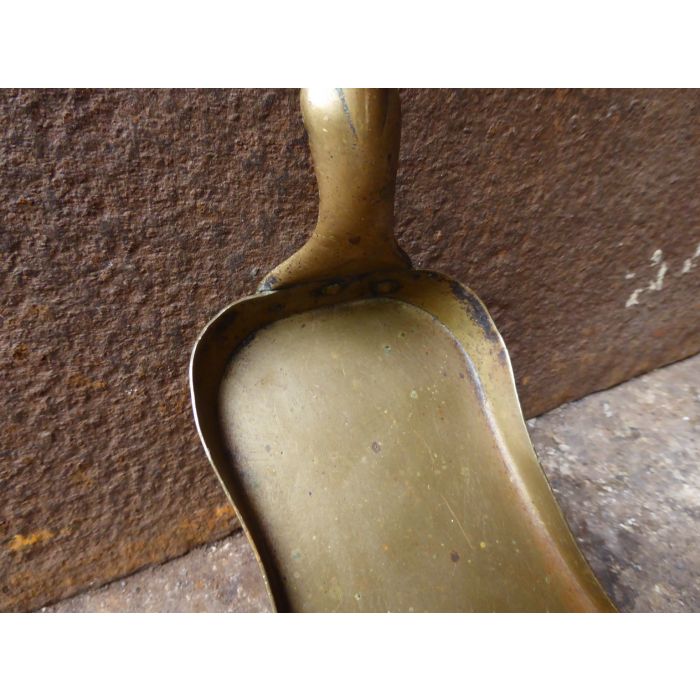English Fire Shovel made of Brass 