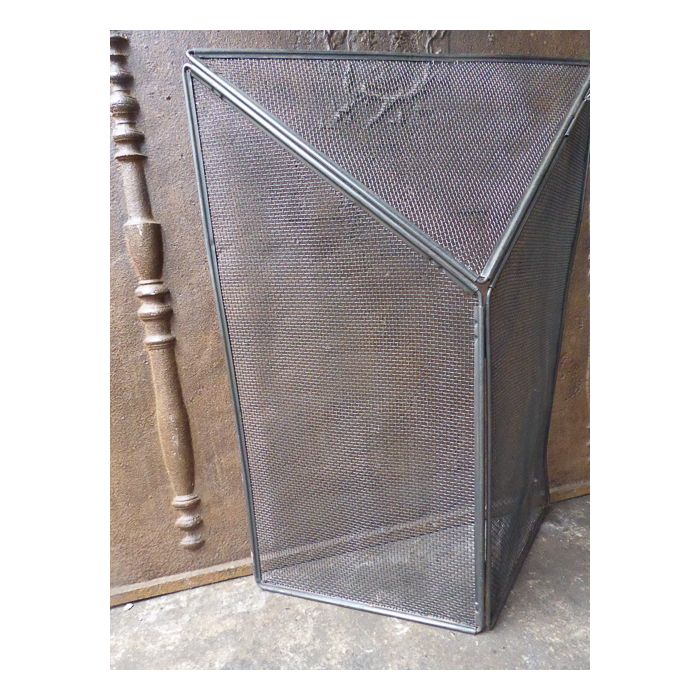 Victorian Fire Screen made of Iron mesh, Iron 