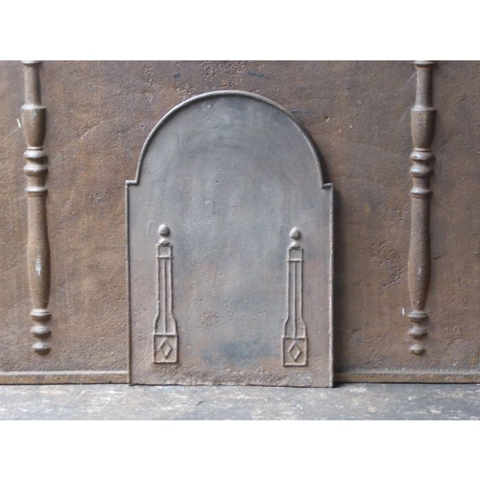 Neoclassical Fireback made of Cast iron 