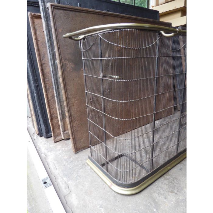 Large Victorian Fire Guard made of Brass, Iron mesh, Iron 