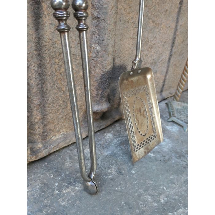 Large Georgian Fire Irons made of Brass, Polished steel 