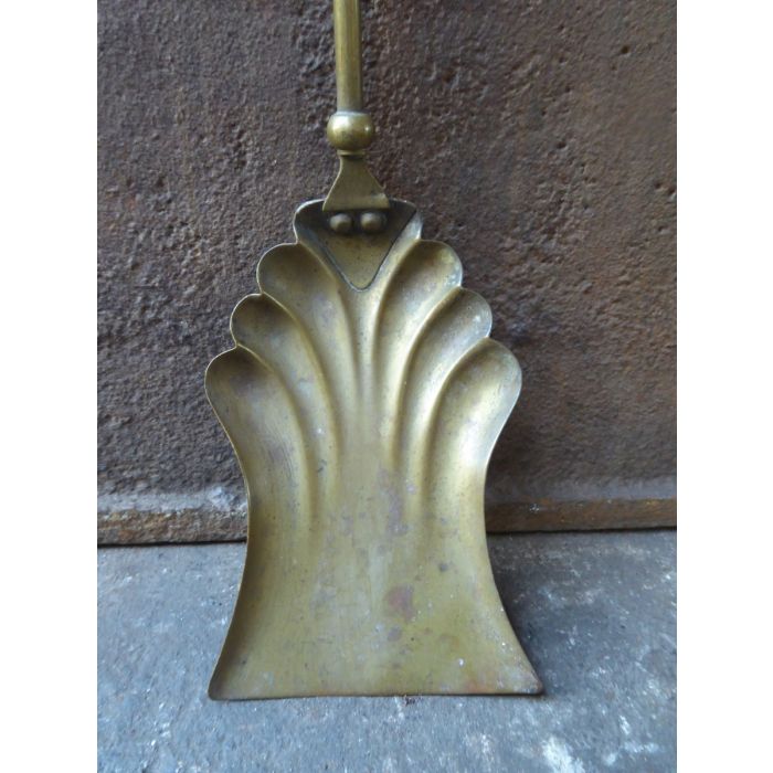 Art Nouveau Fire Shovel made of Brass 
