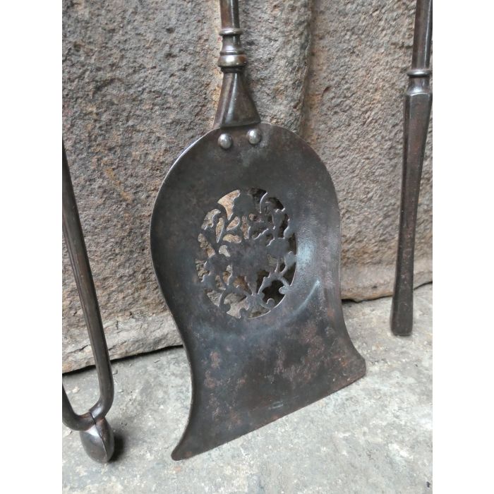 Large Georgian Fire Irons made of Wrought iron, Brass 