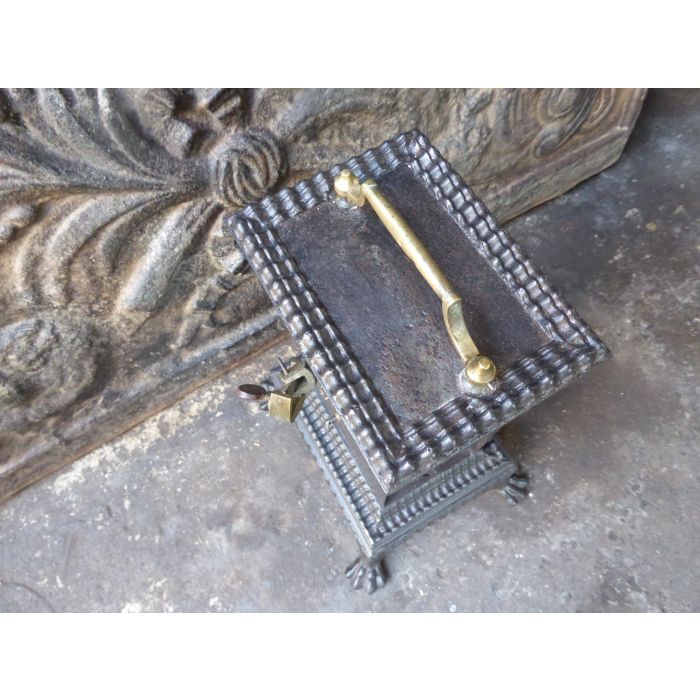 Antique Roasting Jack made of Cast iron, Wrought iron 