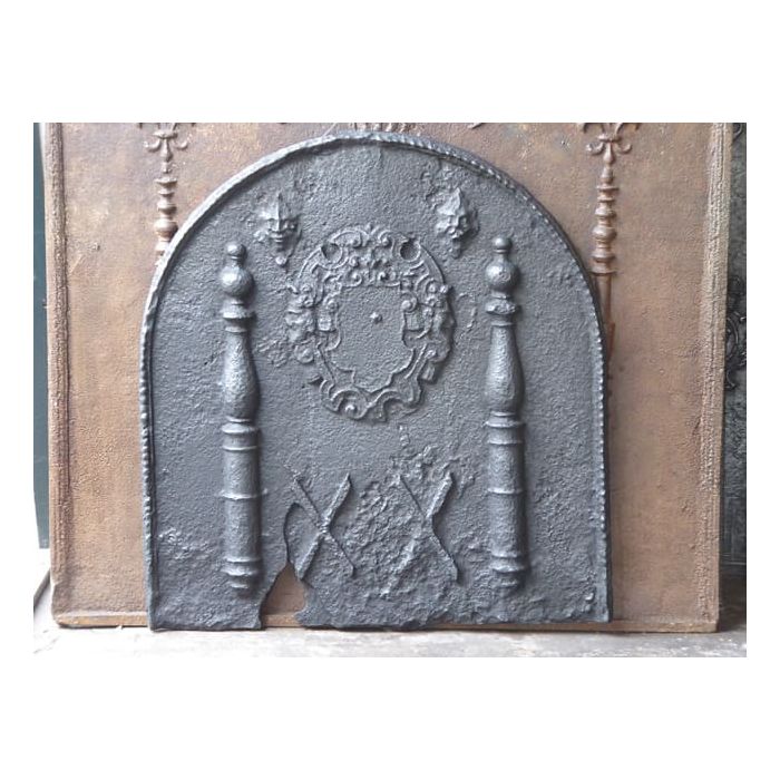 Coat of Arms Fire Back made of Cast iron 
