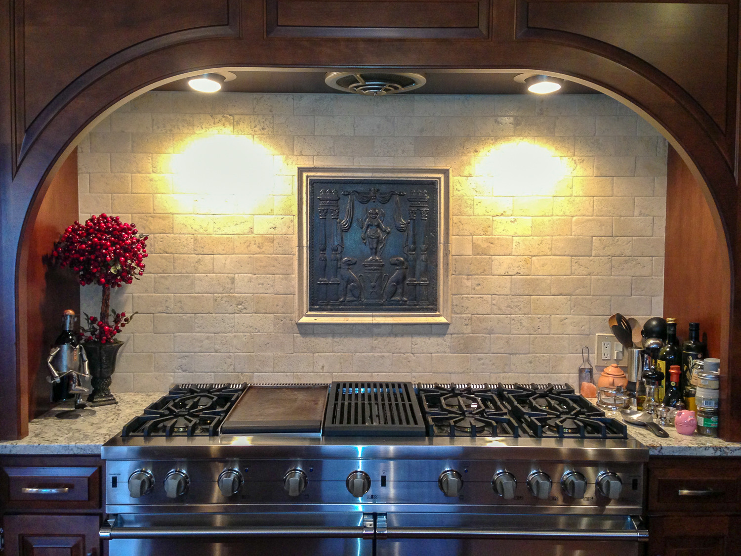 Fireback backsplash in Akron, Ohio sourced from https://www.firebacks.net