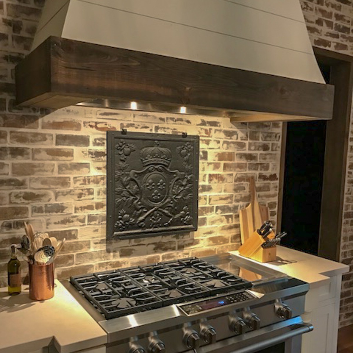 Fireback backsplash in Lumberton, Texas