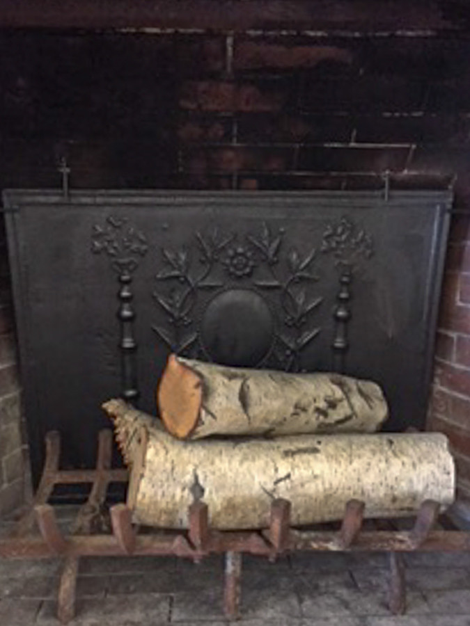 Fireplace fireback in Marblehead, Massachusetts from https://www.firebacks.net