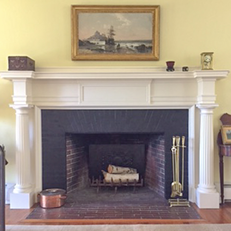 Fireplace fireback in Marblehead, Massachusetts from https://www.firebacks.net