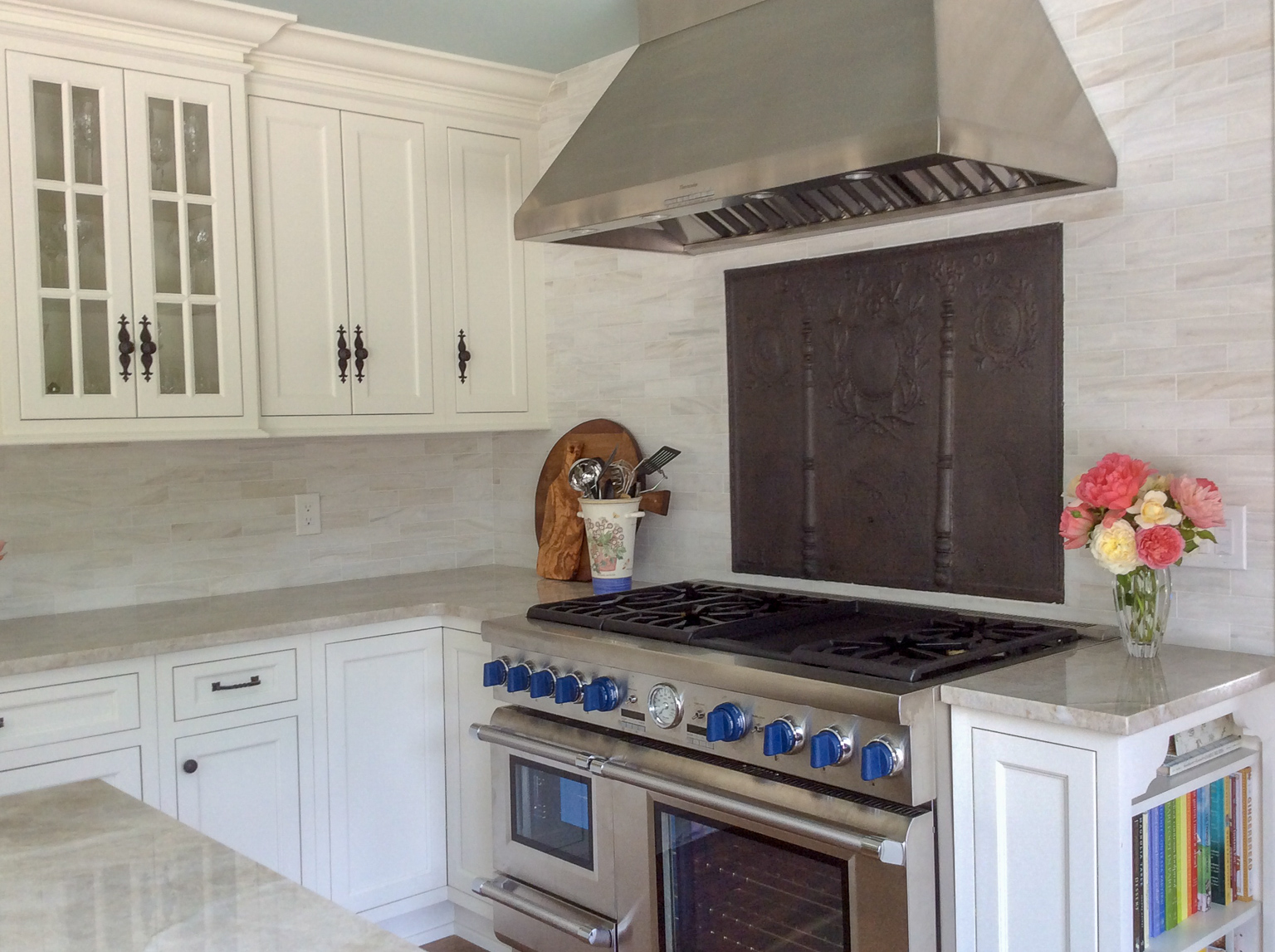 Fireback as backsplash in Chester, New Jersey, sourced by https://www.firebacks.net