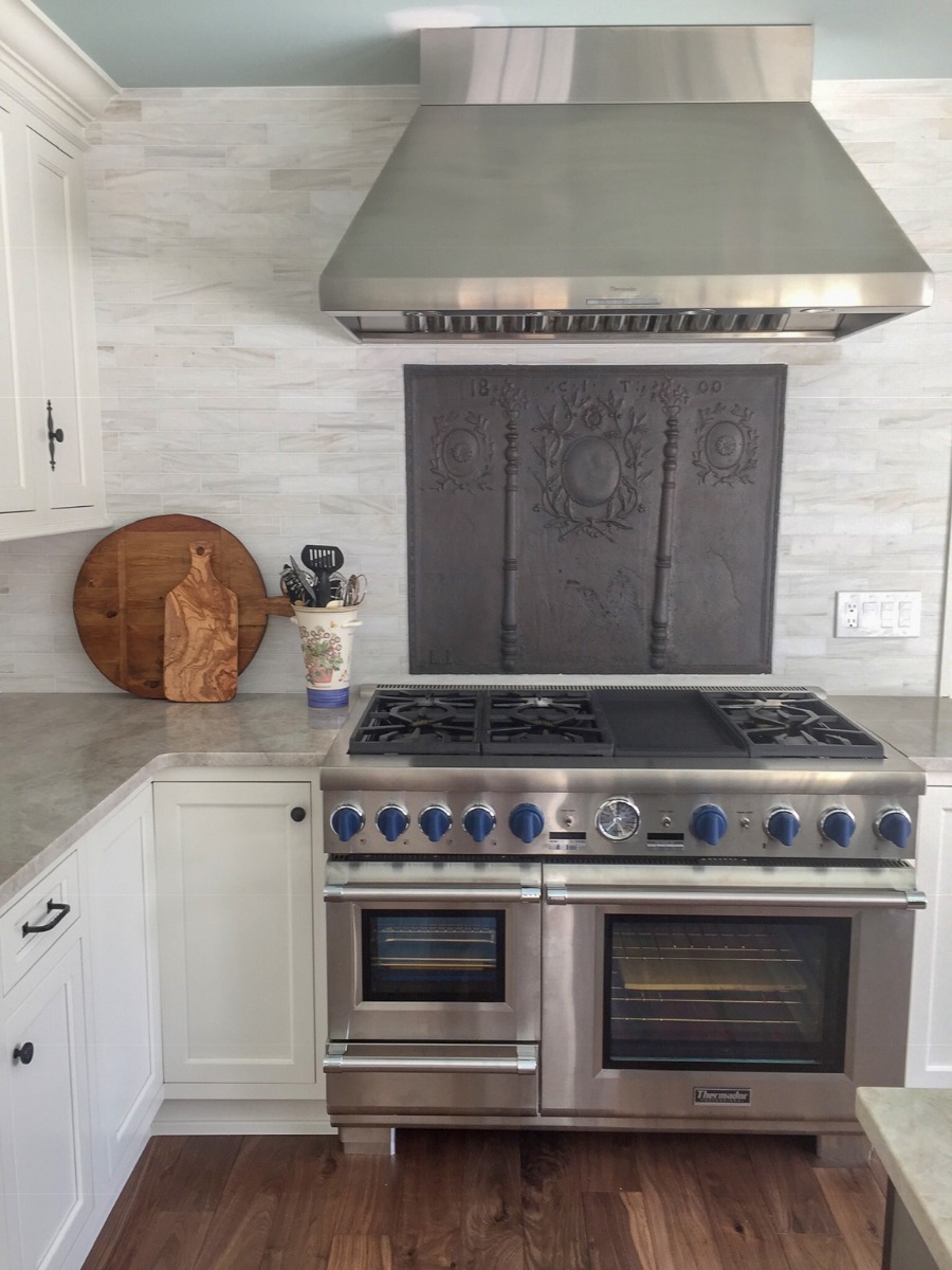 Fireback as backsplash in Chester, New Jersey, sourced by https://www.firebacks.net