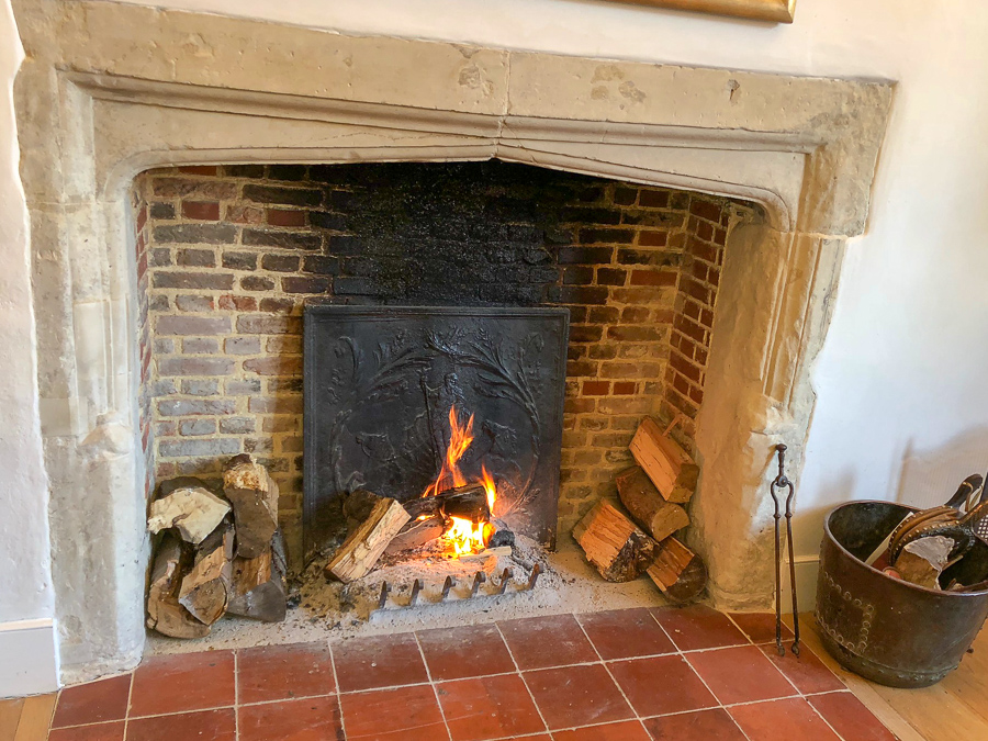 Historic House Hertfordshire, UK, sourced by https://www.firebacks.net