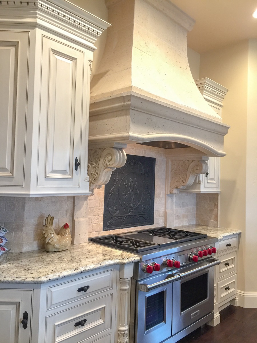 Fireback as backsplash in Rocklin, California, sourced by https://www.firebacks.net