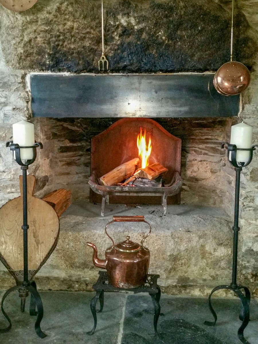 Fireplace accessories in Liskeard, UK, sourced by https://www.firebacks.net