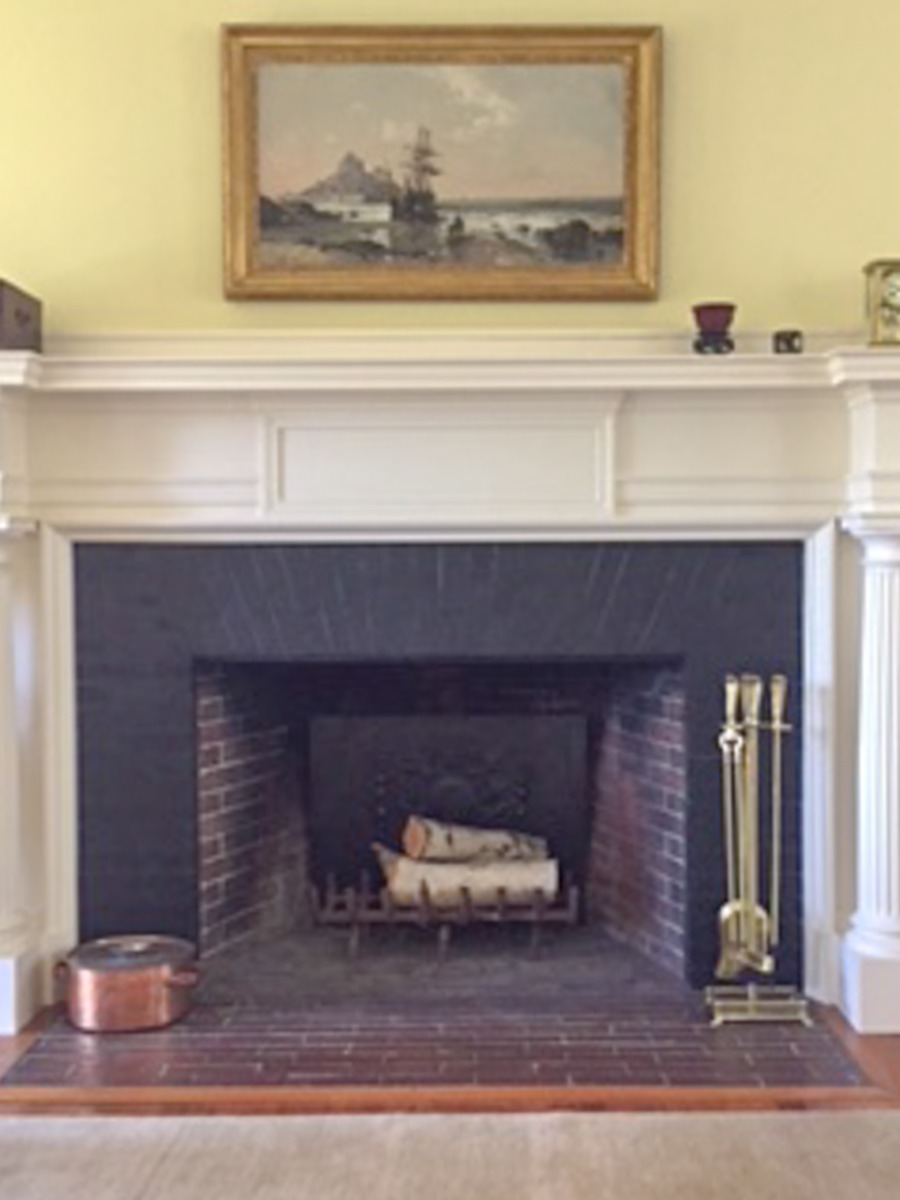 Fireplace fireback in Marblehead, Massachusetts from https://www.firebacks.net