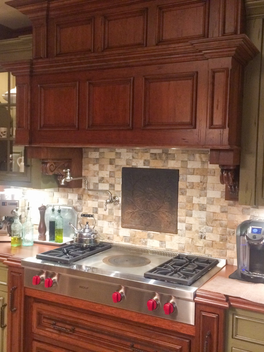 Fireback backsplash in Sussex, New Jersey by https://www.firebacks.net