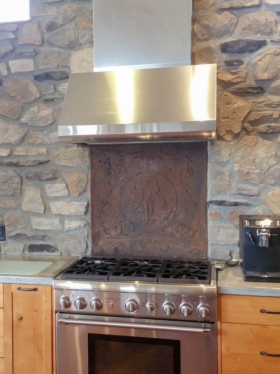 Fireback as backsplash in Vancouver, Canada, sourced by https://www.firebacks.net