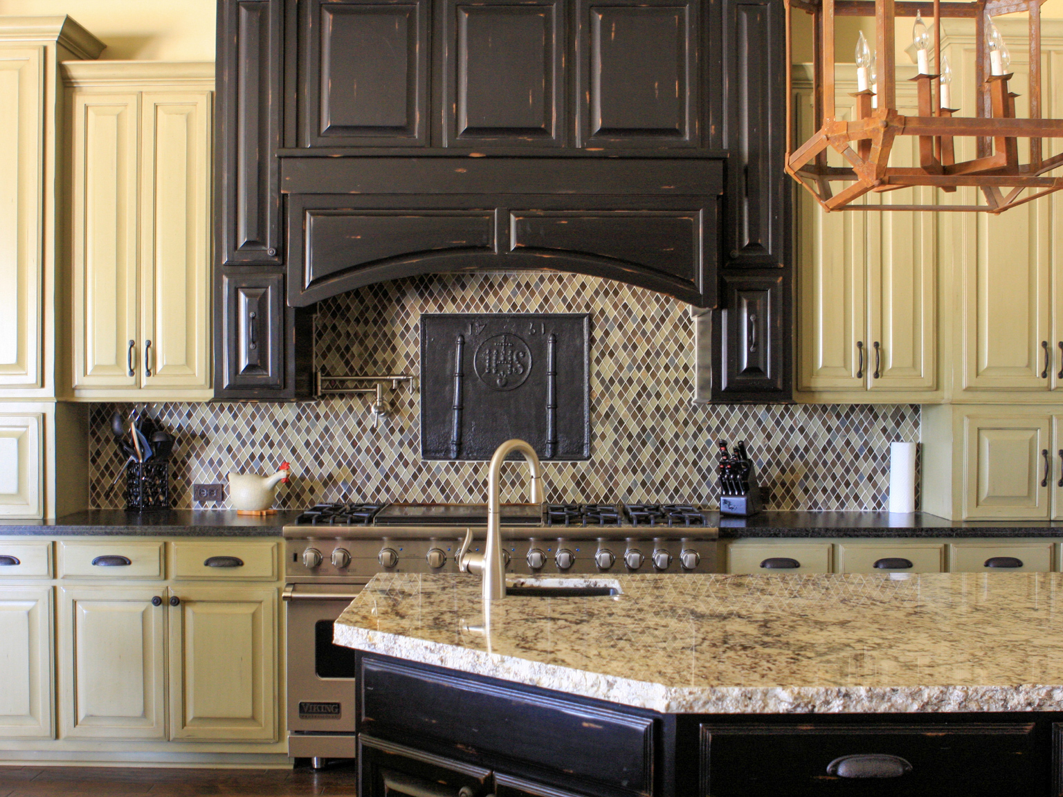 Fireback backsplash in Vidor