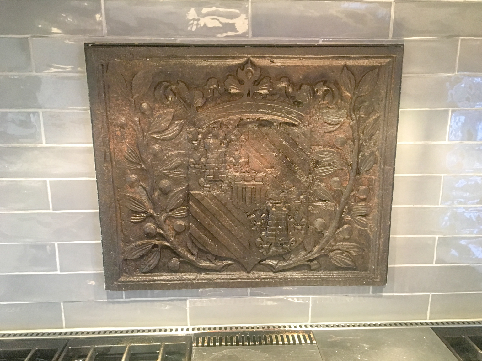 Fireback backsplash in Greenwich