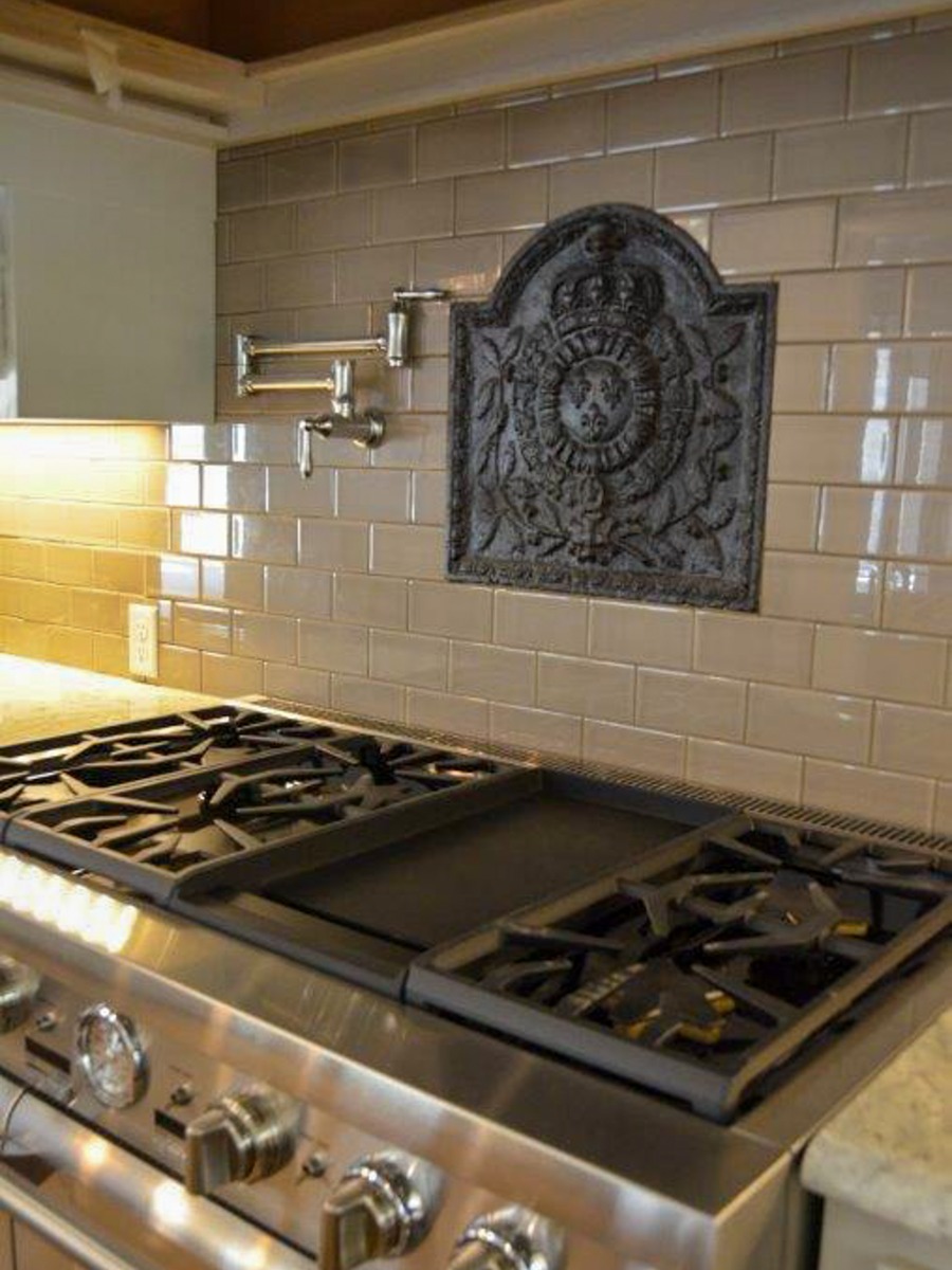 Fireback as backsplash in Whitney